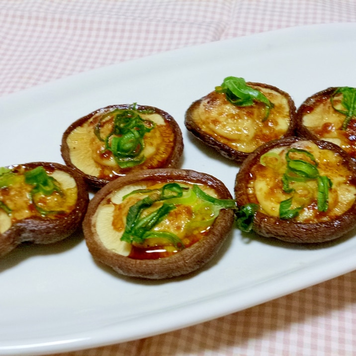 簡単 おつまみ しいたけのマヨしょう油焼き レシピ 作り方 By みずたまsweet 楽天レシピ